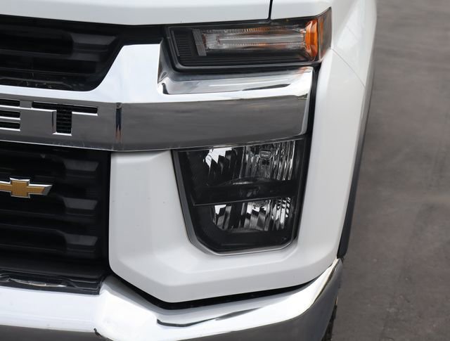 Used 2022 Chevrolet Silverado 3500 LT w/ Convenience Package image 11