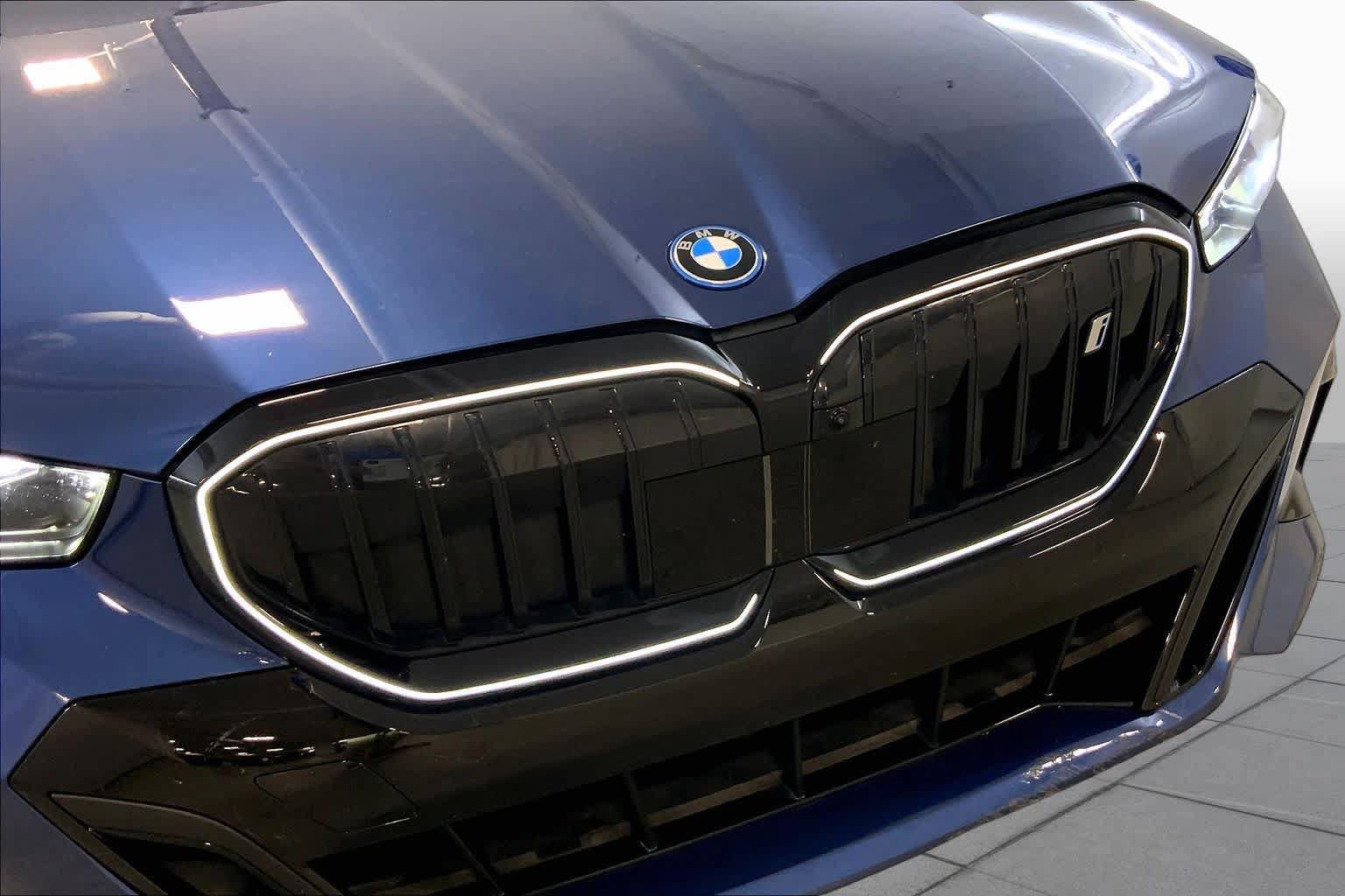 Used 2025 BMW i5 xDrive40 w/ Executive Package AWD/4WD image 32
