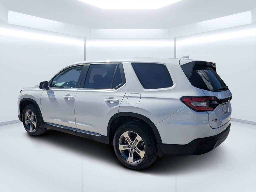 Used 2025 Honda Pilot EX-L image 6