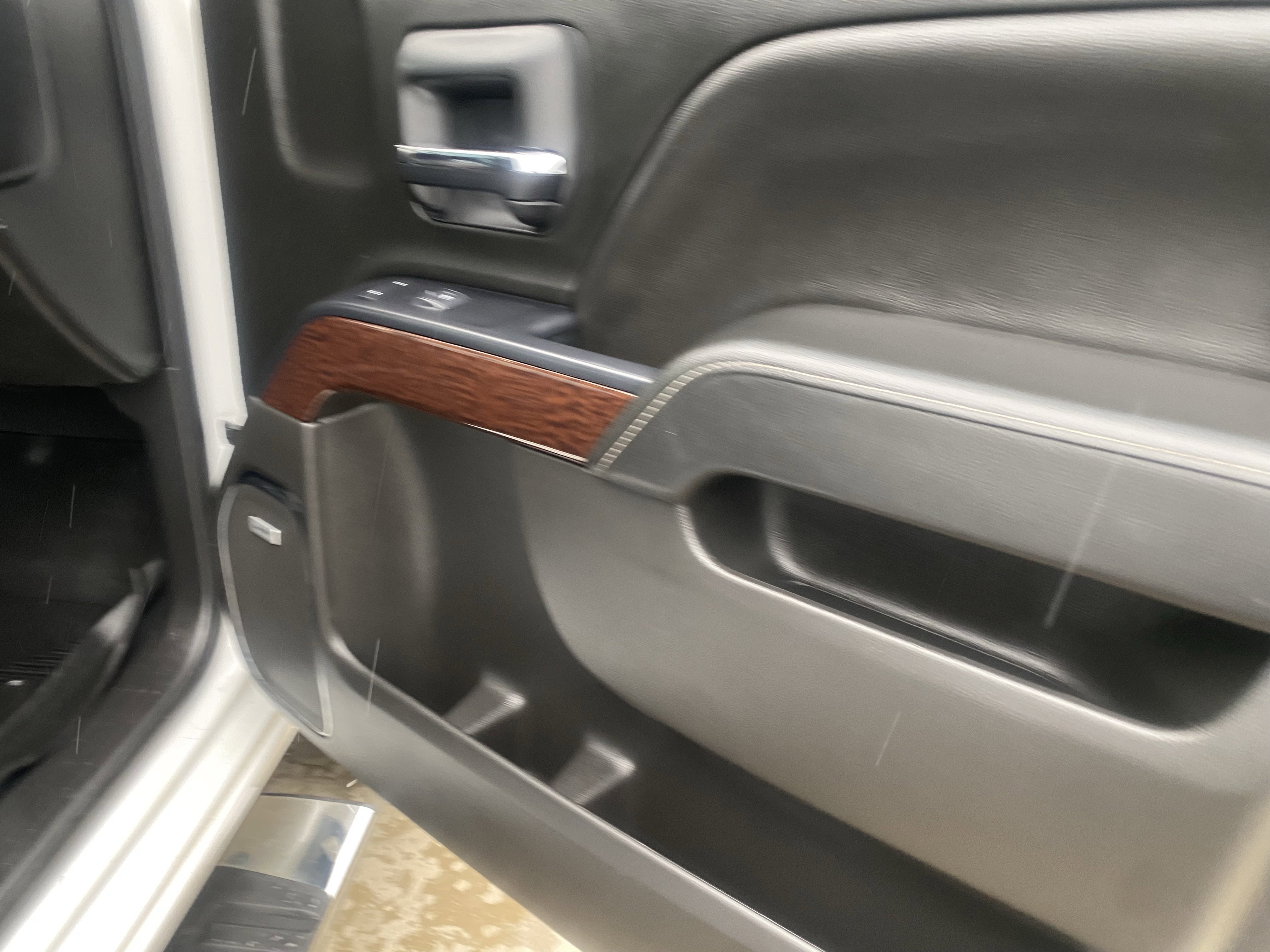 Used 2018 GMC Sierra 1500 SLT AWD/4WD image 11