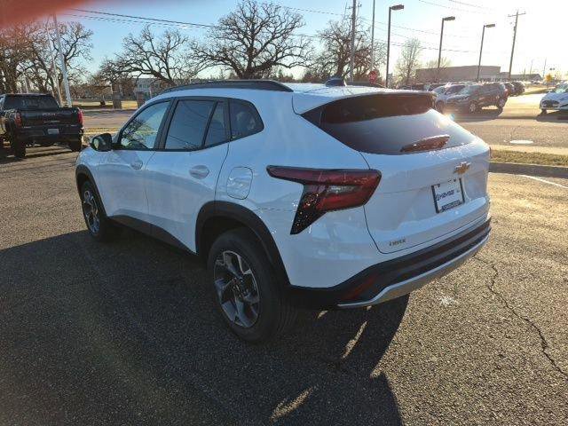 New 2026 Chevrolet Trax LT w/ Driver Confidence Package image 5