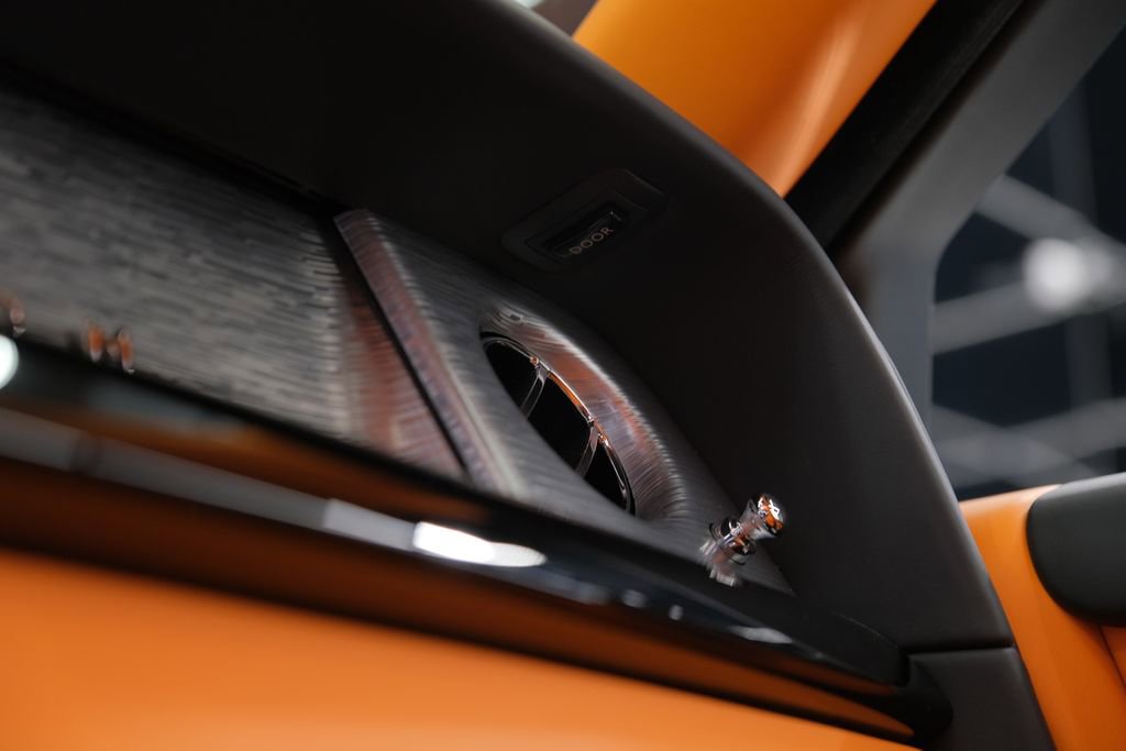 Used 2025 Rolls-Royce Phantom Sedan image 93