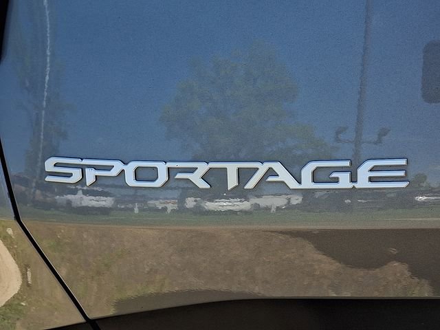 Used 2023 Kia Sportage LX AWD/4WD image 29