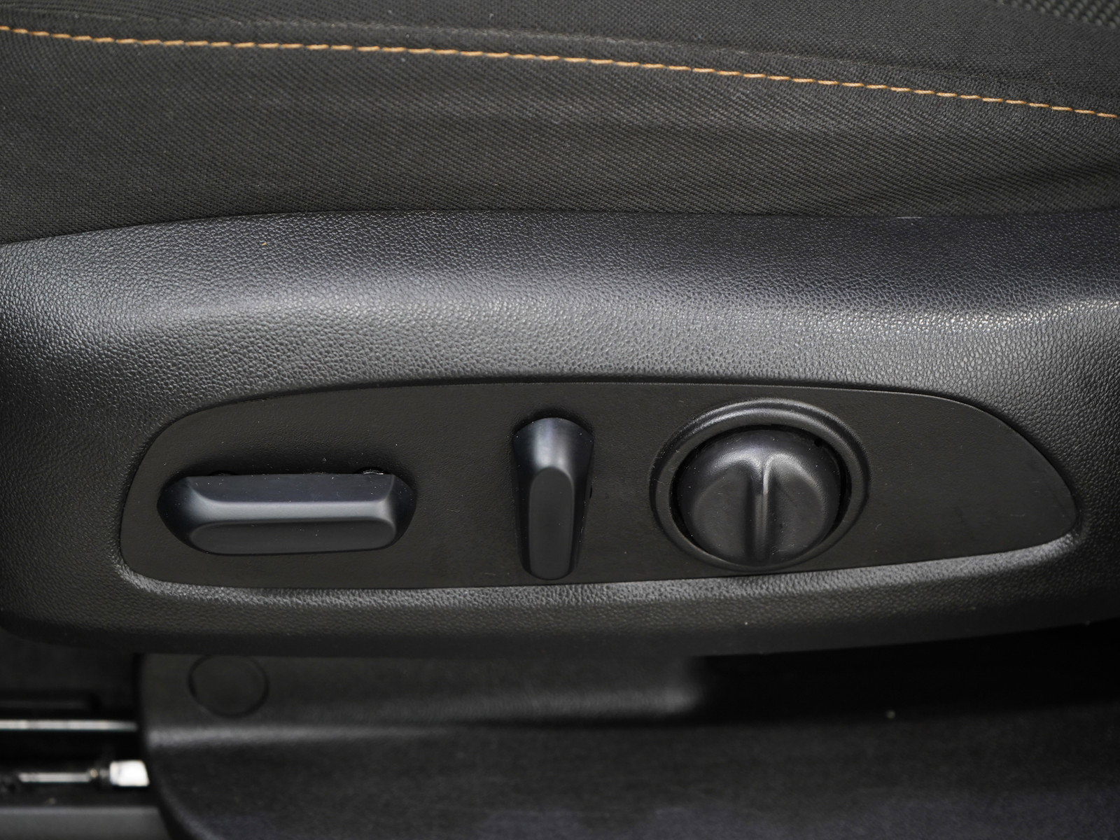 Used 2018 Chevrolet Traverse LT w/ LPO, Floor Liner Package image 26