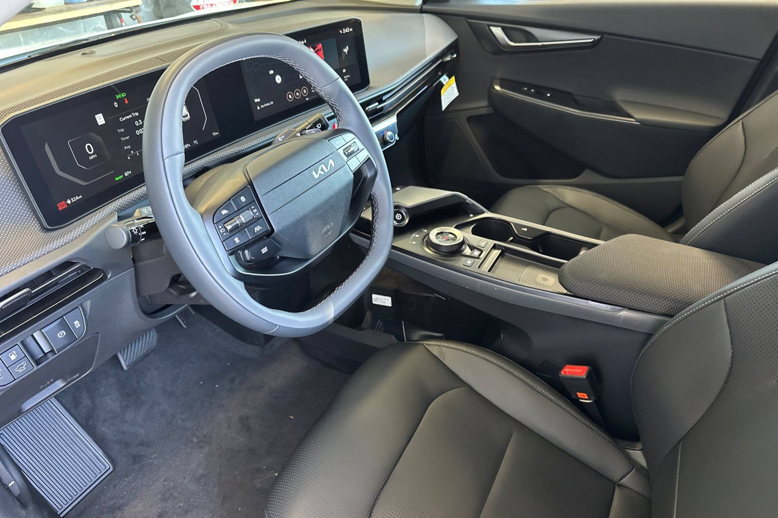 New 2026 Kia EV6 Wind RWD image 10