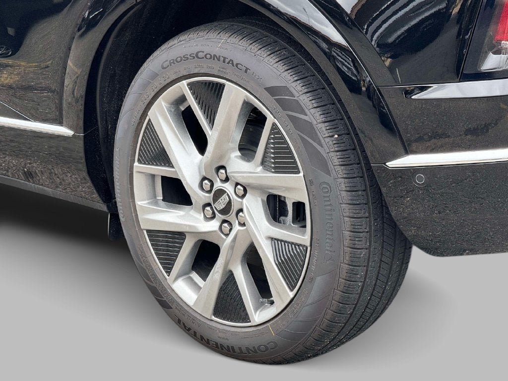 New 2027 Cadillac Optiq Luxury RWD image 15
