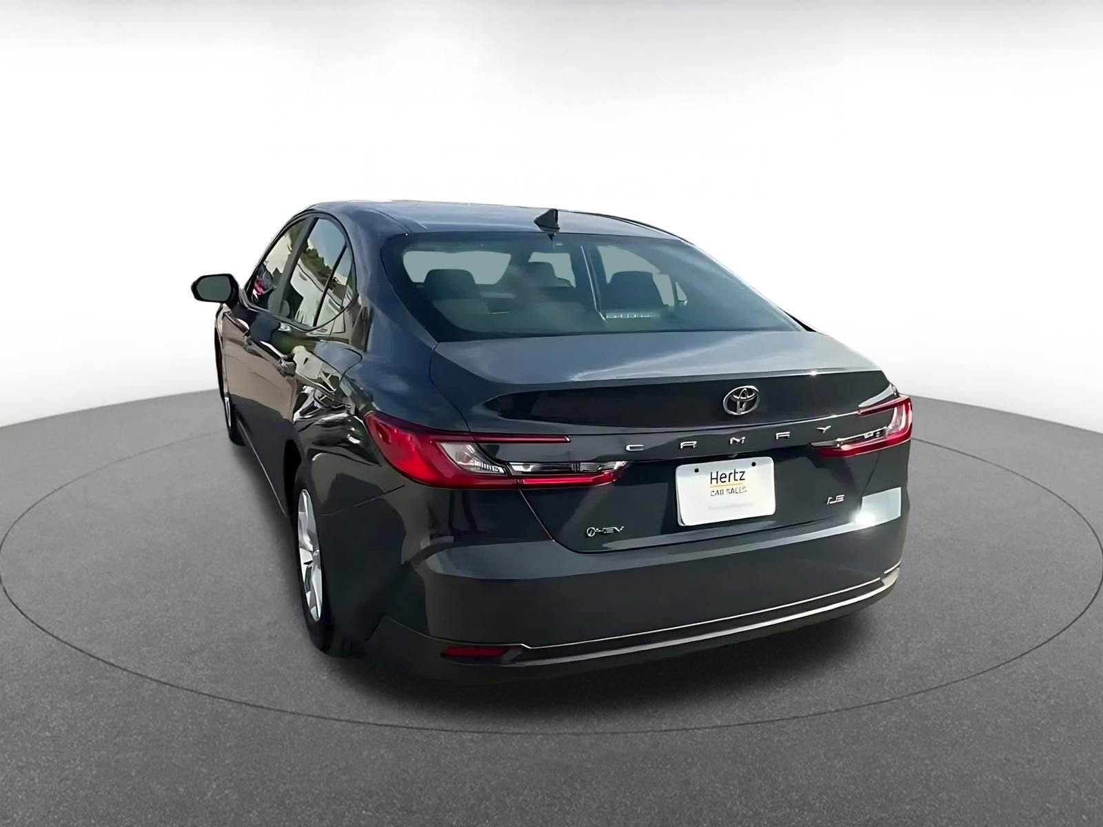 Used 2025 Toyota Camry LE image 11