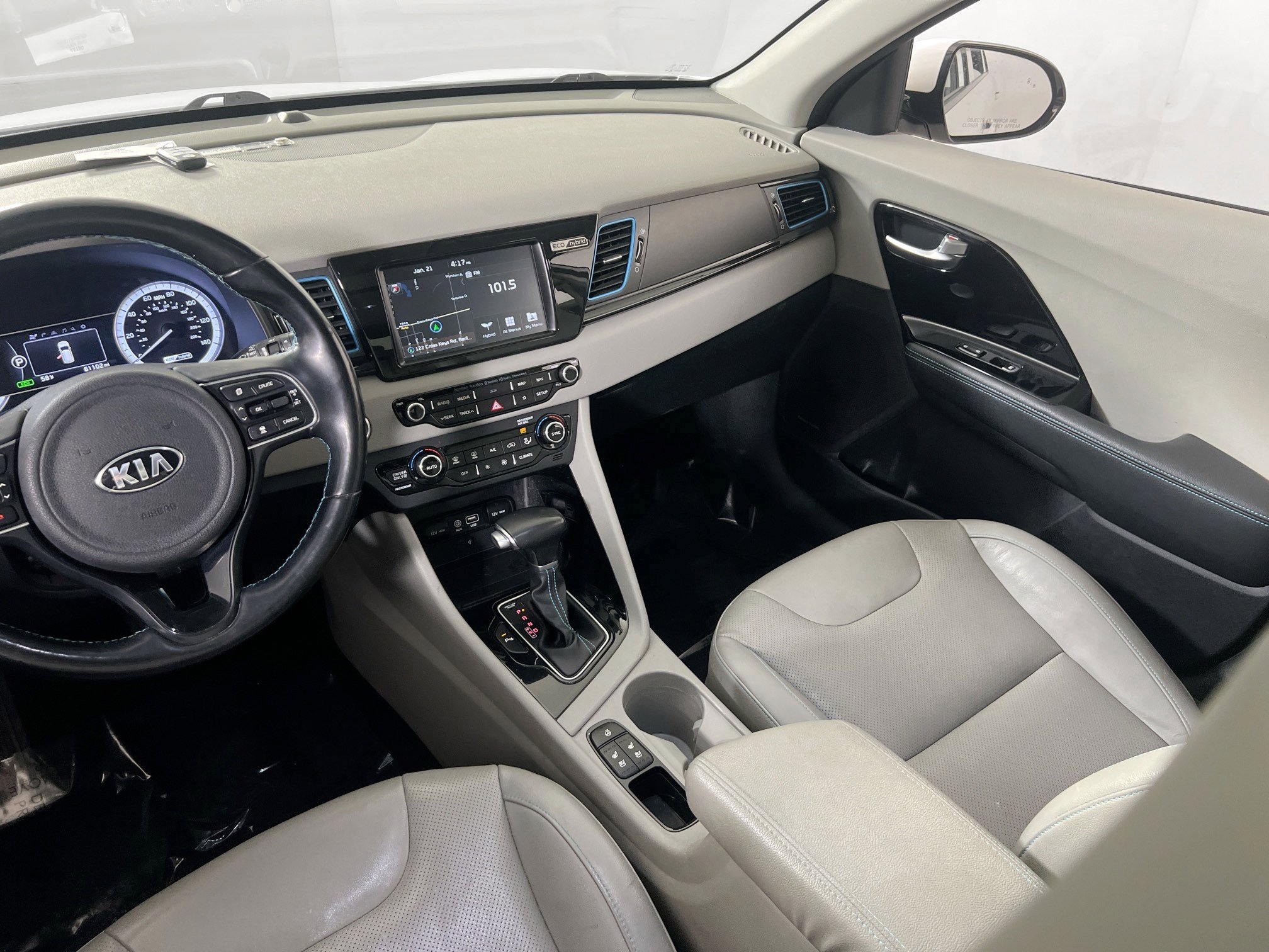 Used 2019 Kia Niro Touring image 23