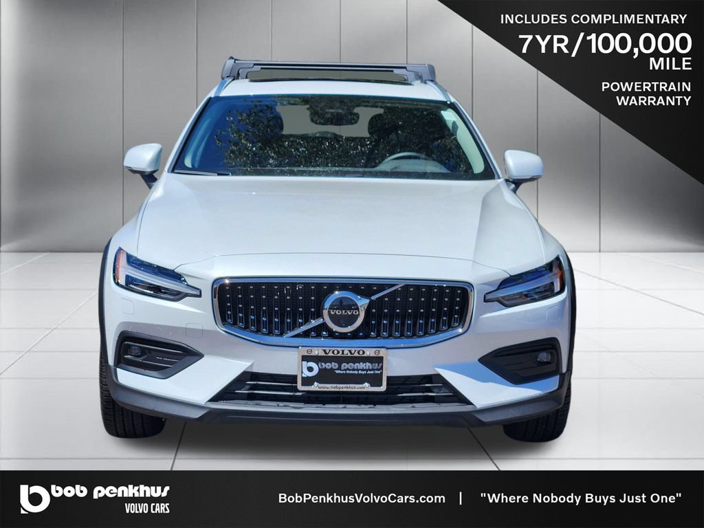 New 2026 Volvo V60 B5 Cross Country Plus w/ Climate Package AWD/4WD image 22