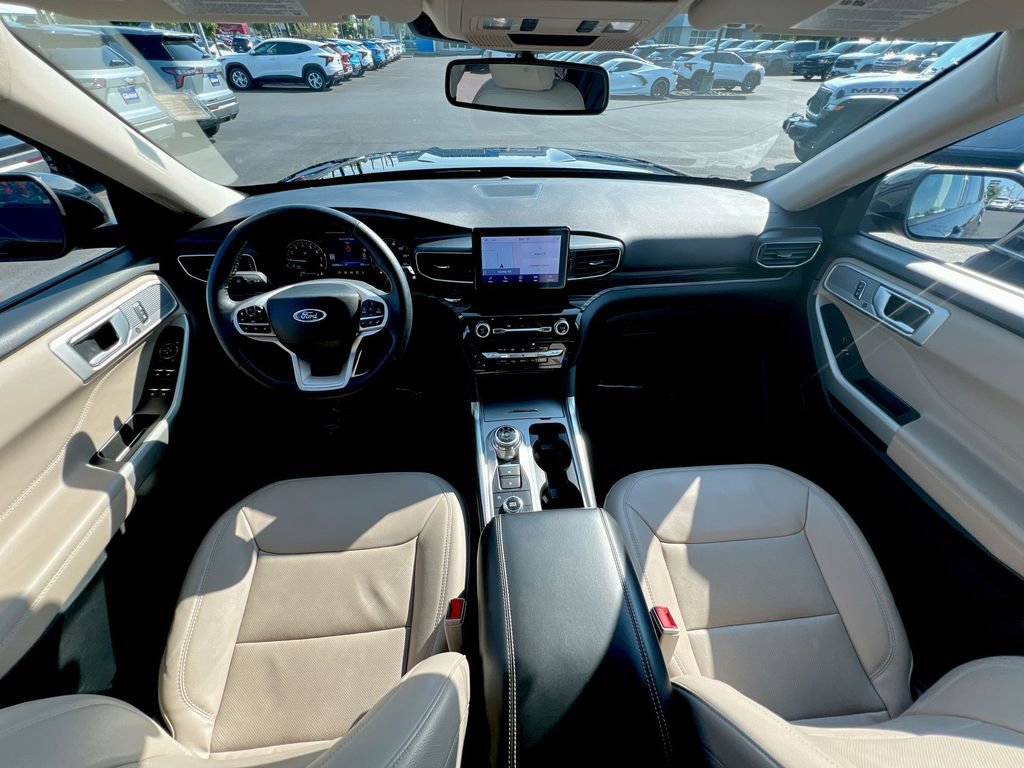 Used 2023 Ford Explorer Limited image 18