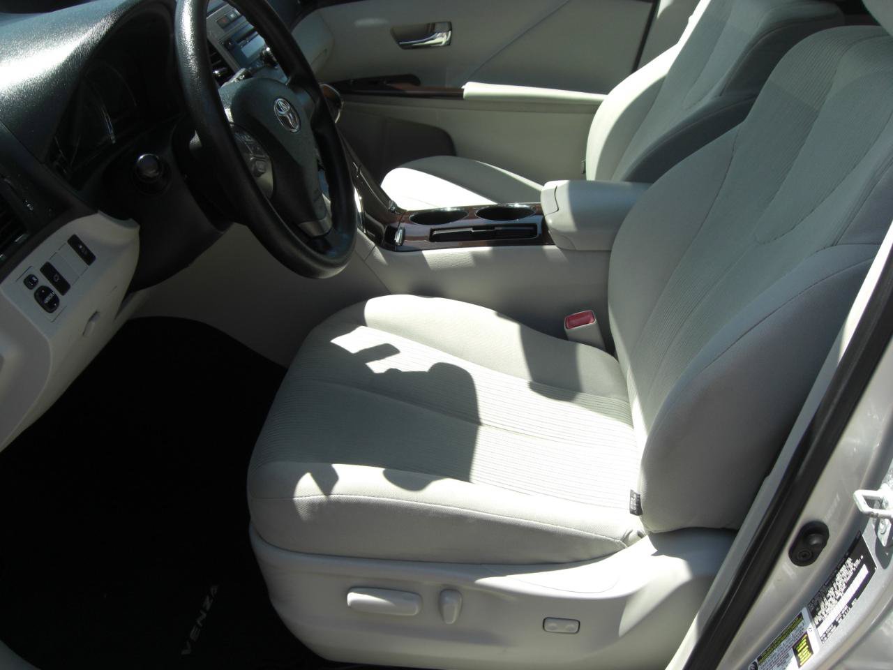 Used 2009 Toyota Venza AWD w/ Convenience Pkg image 20