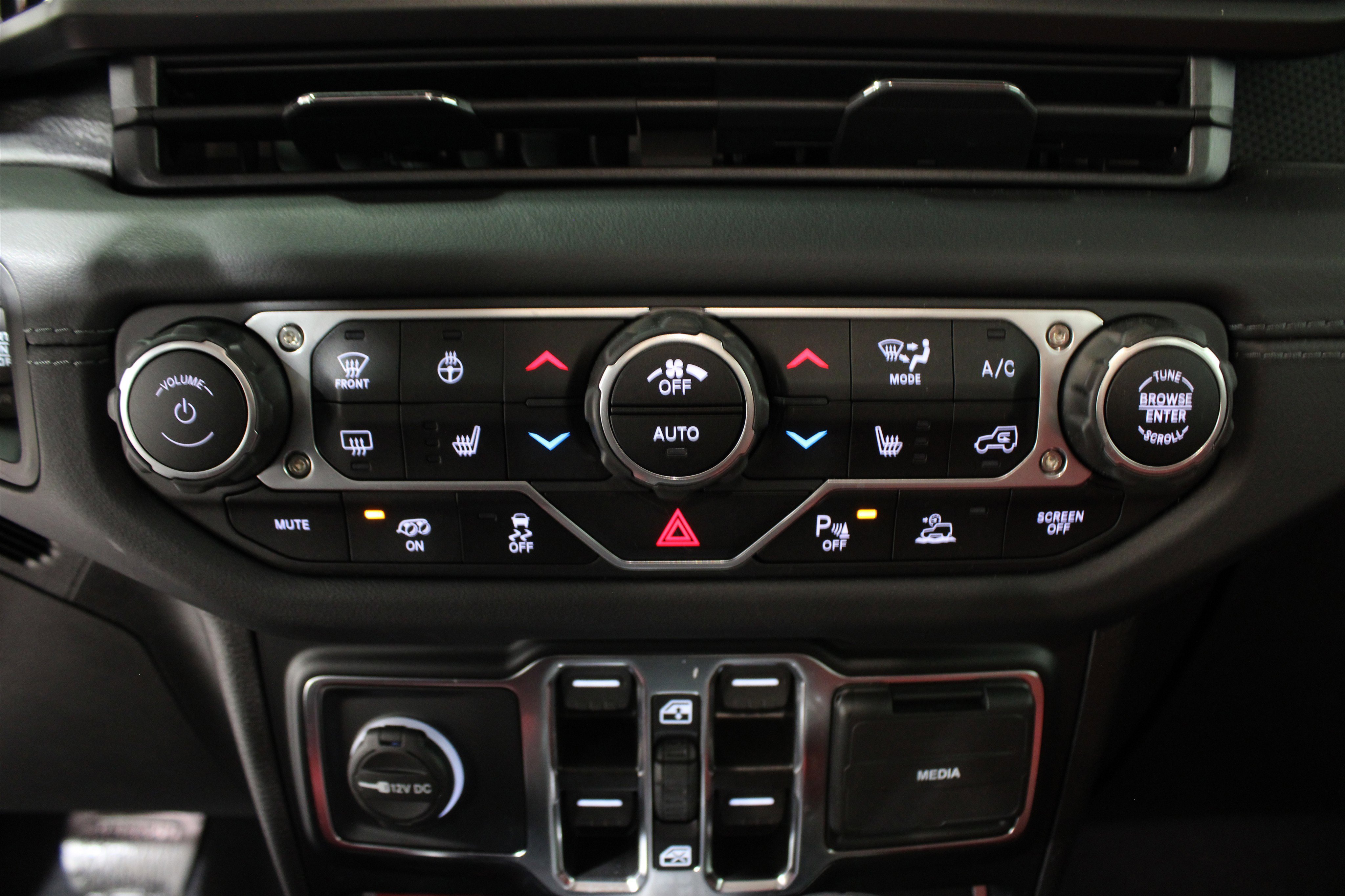 Used 2024 Jeep Wrangler Unlimited Rubicon 392 image 21