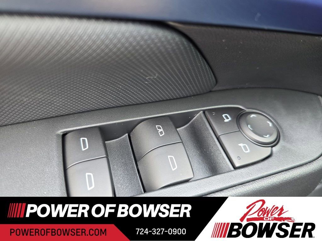 New 2025 Chevrolet Equinox EV LT image 7