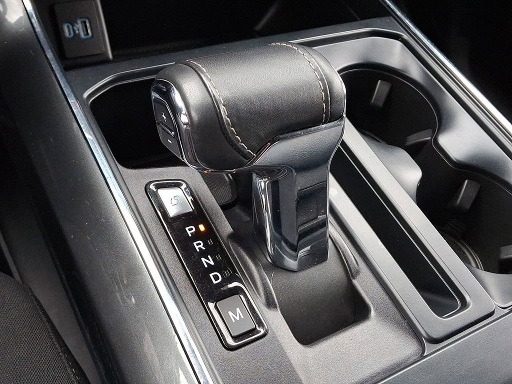 Certified 2022 Ford F150 XLT w/ Equipment Group 302A High image 15