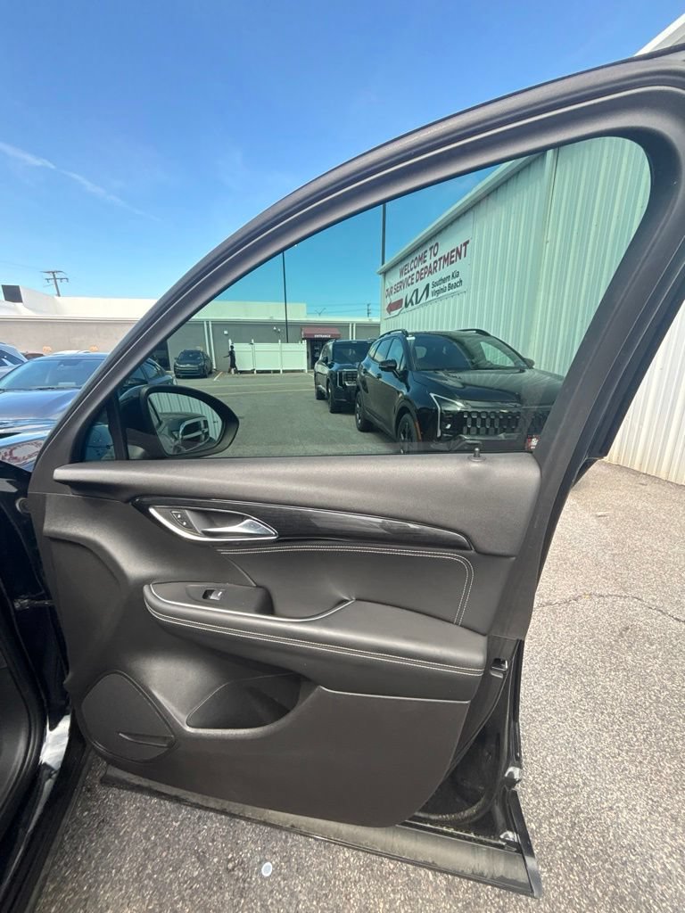 Used 2023 Buick Envision Essence w/ Sport Touring Package AWD/4WD image 23