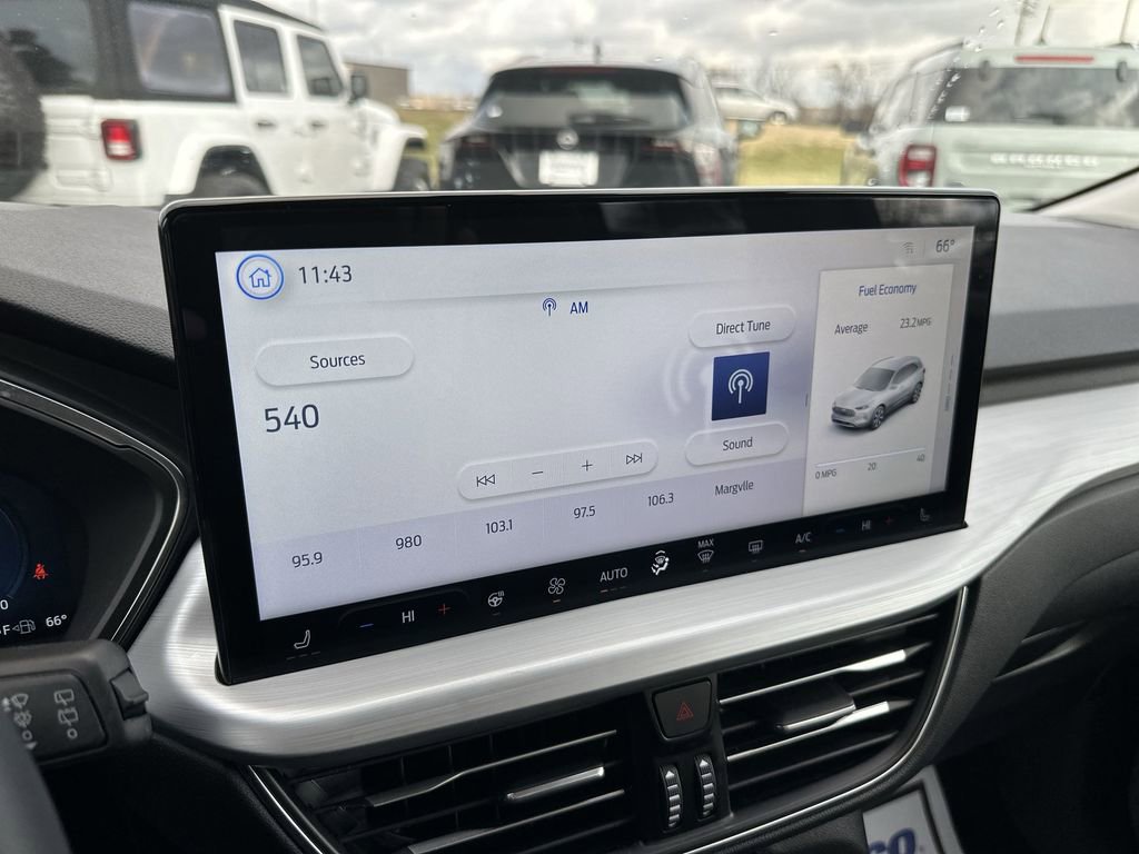 Used 2024 Ford Escape Platinum w/ Class II Trailer Tow Package image 16