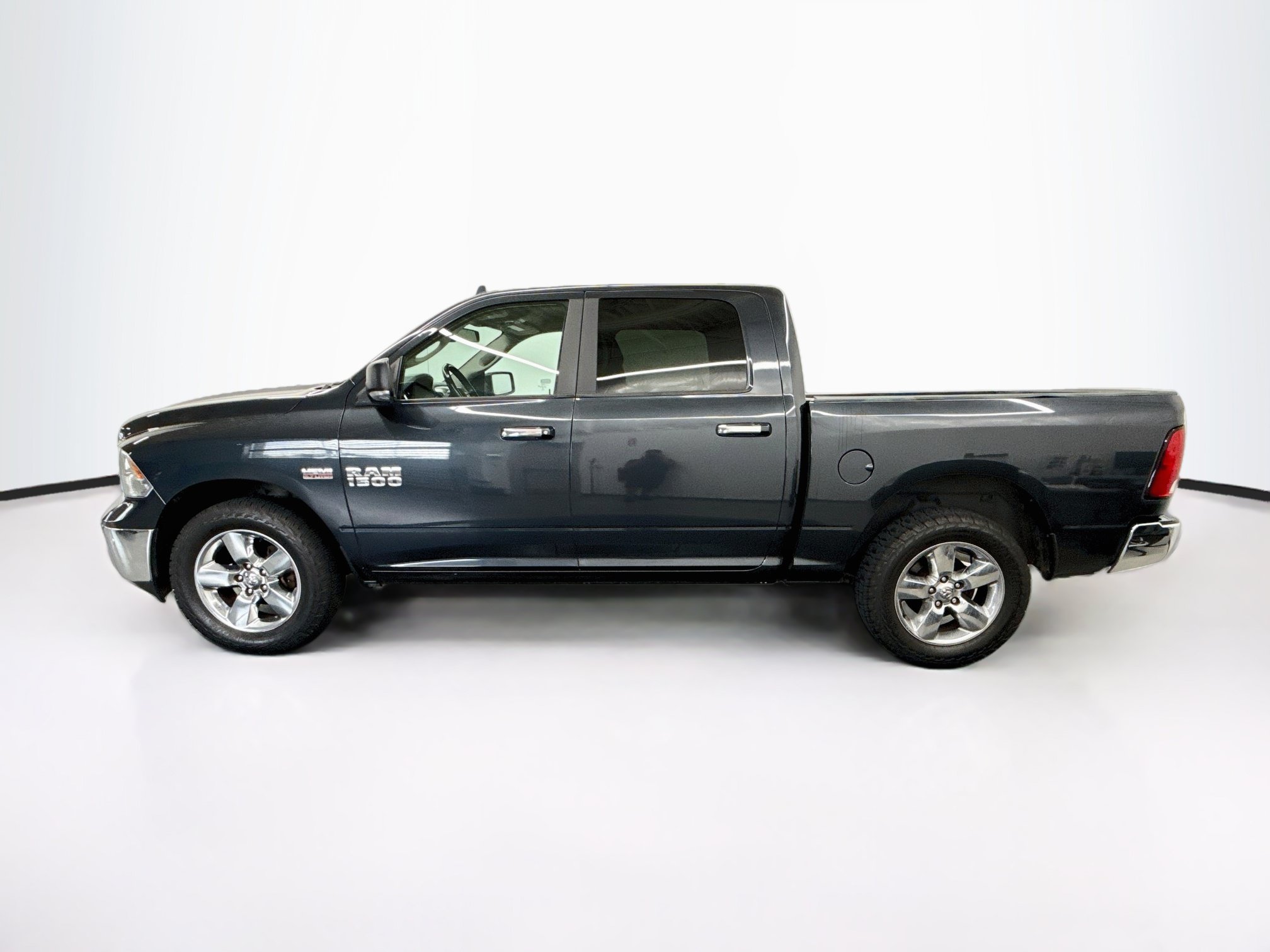 Used 2017 RAM 1500 Big Horn AWD/4WD image 4