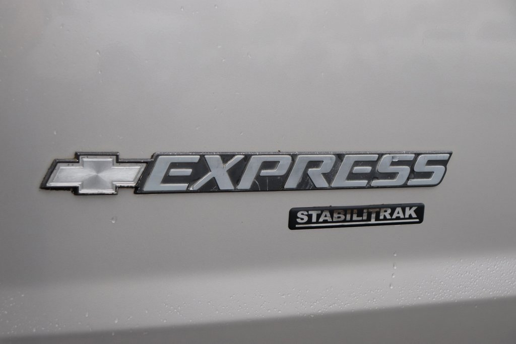 Used 2005 Chevrolet Express 3500 Extended Passenger w/ LS Preferred Equipment Group image 37