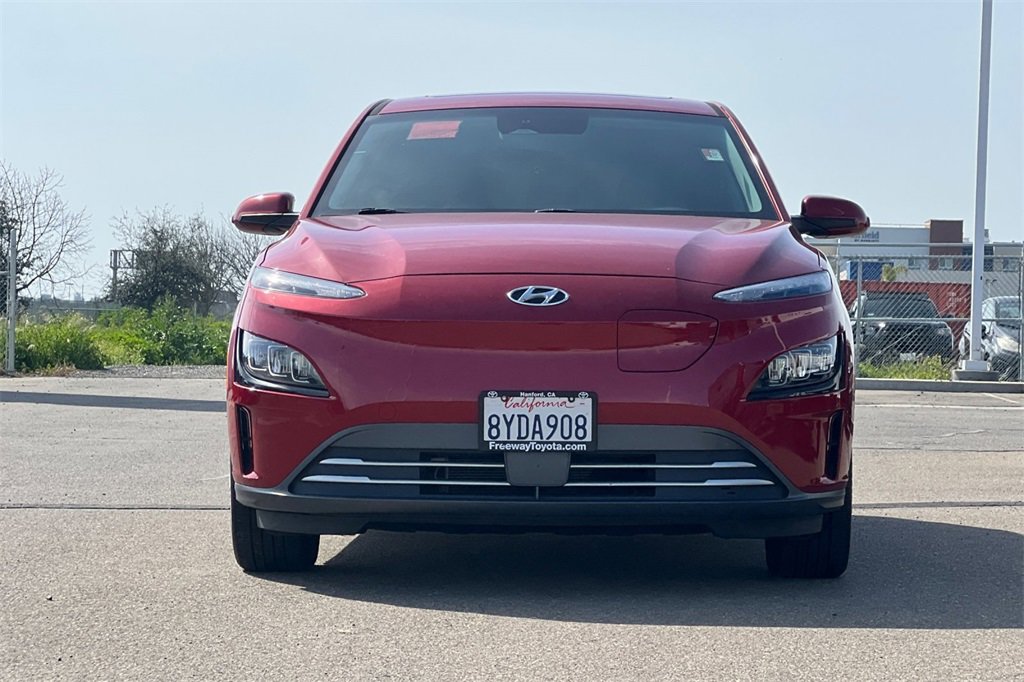 Used 2022 Hyundai Kona Limited image 11