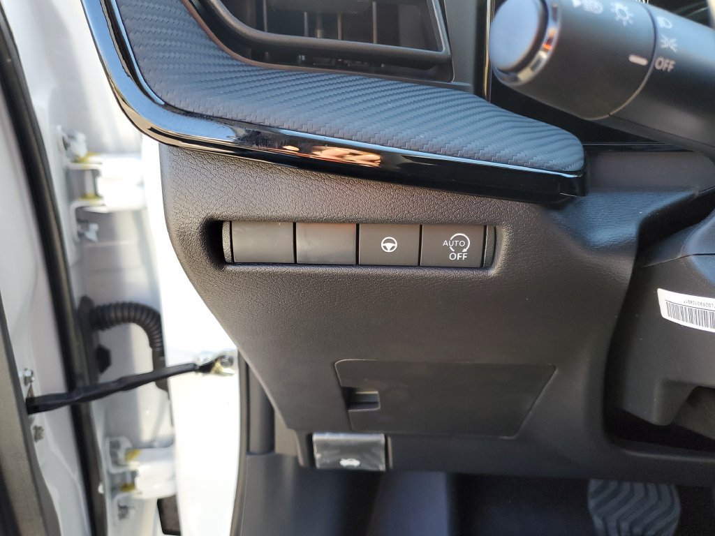 New 2027 Nissan Kicks SR w/ Cold Weather Package FWD image 23