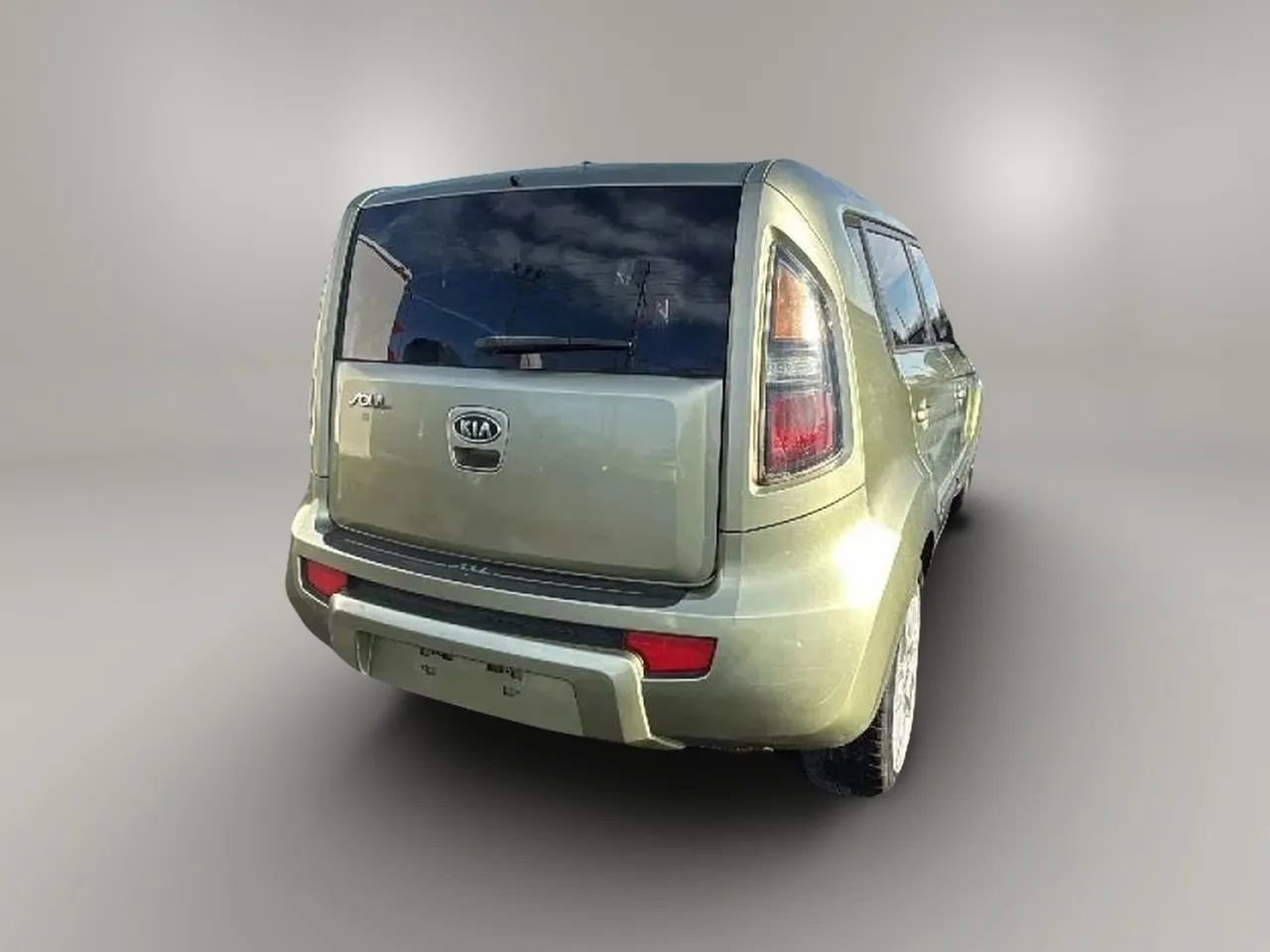 Used 2011 Kia Soul ! FWD image 5