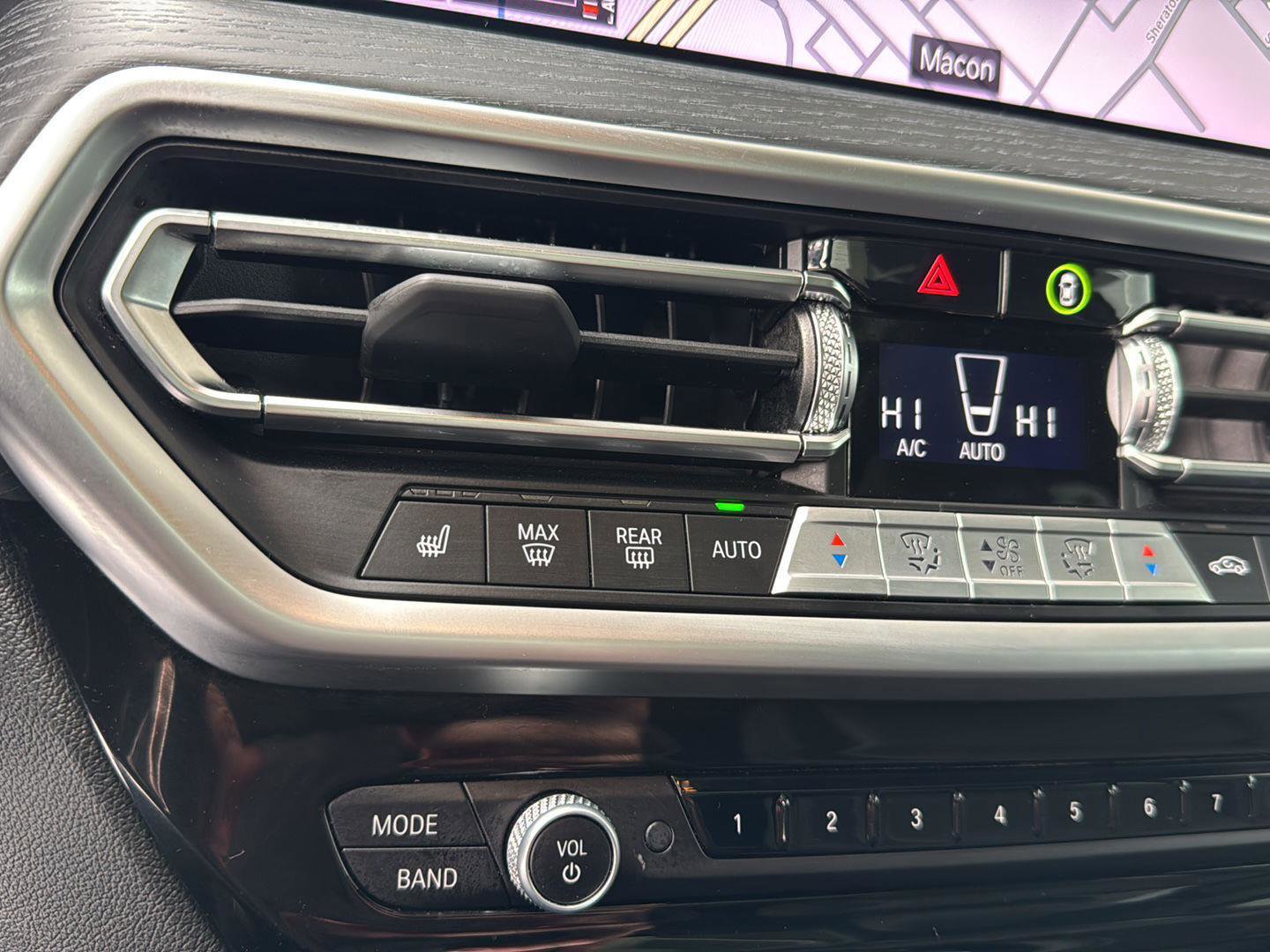 Certified 2023 BMW X4 xDrive30i w/ Premium Package image 25