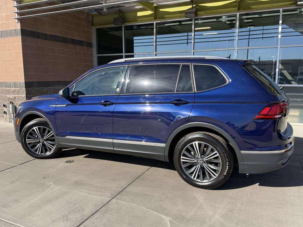Used 2024 Volkswagen Tiguan Wolfsburg Edition FWD image 5