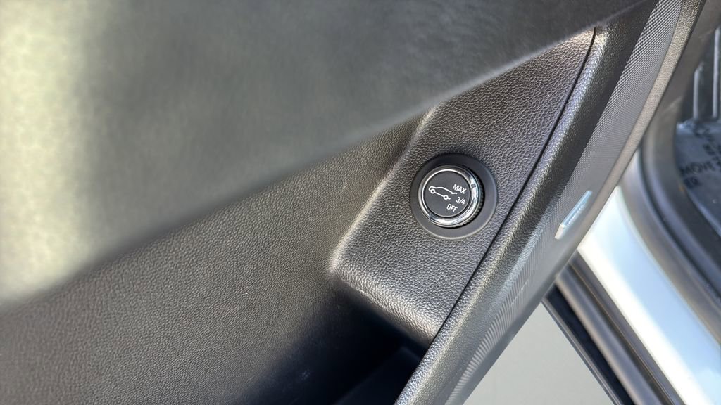 Used 2019 Chevrolet Traverse Premier w/ Redline Edition image 30