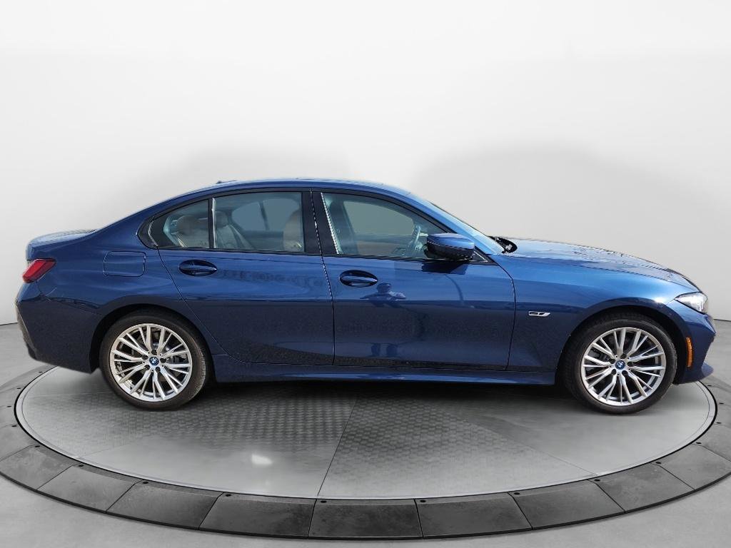 Used 2023 BMW 330e xDrive w/ Premium Package image 6