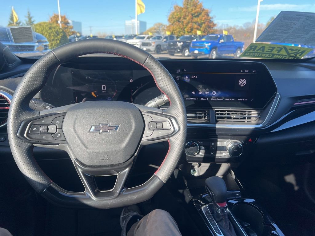 Used 2025 Chevrolet Trax RS w/ Driver Confidence Package image 24