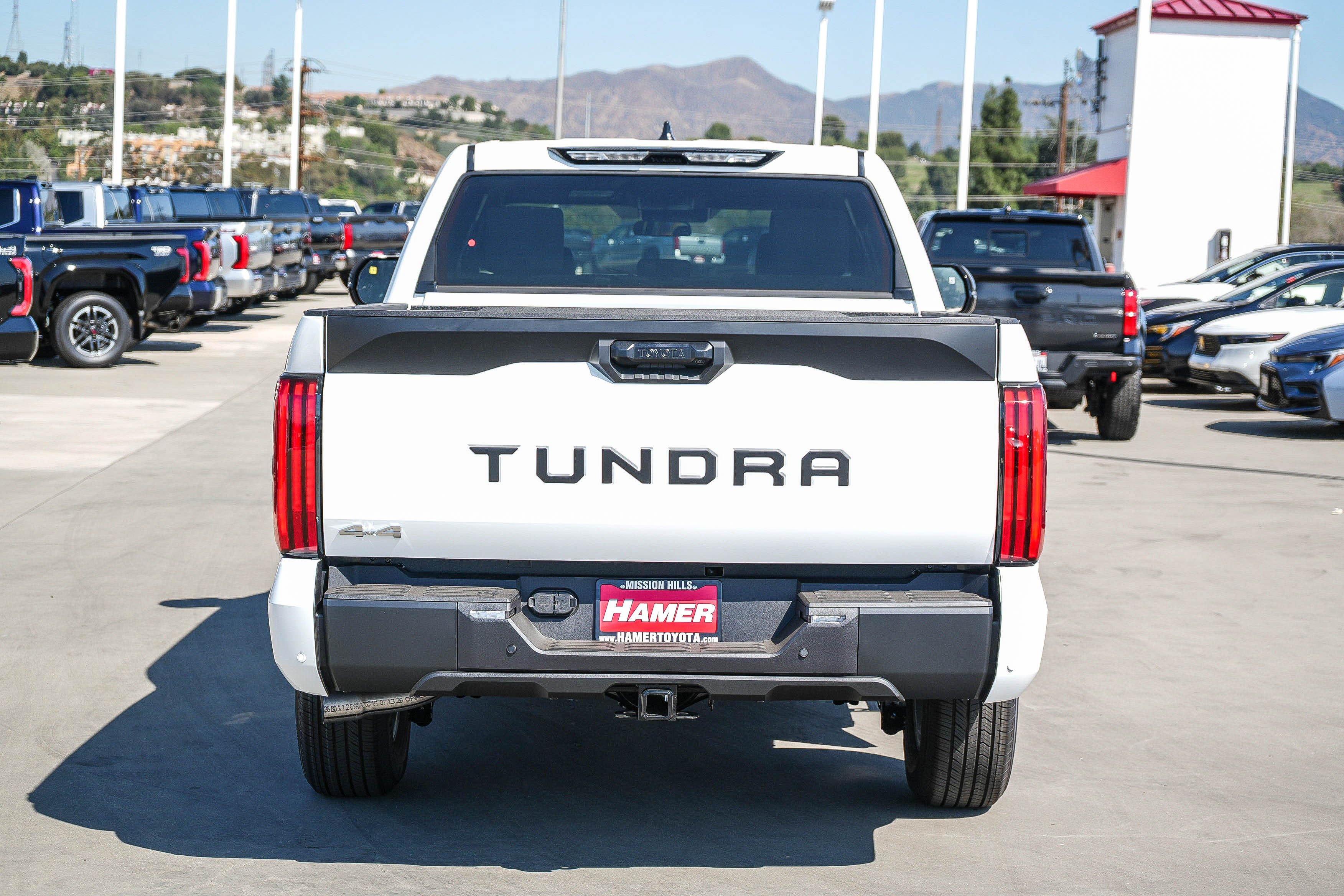 New 2026 Toyota Tundra SR5 w/ SR5 Convenience Package AWD/4WD image 8
