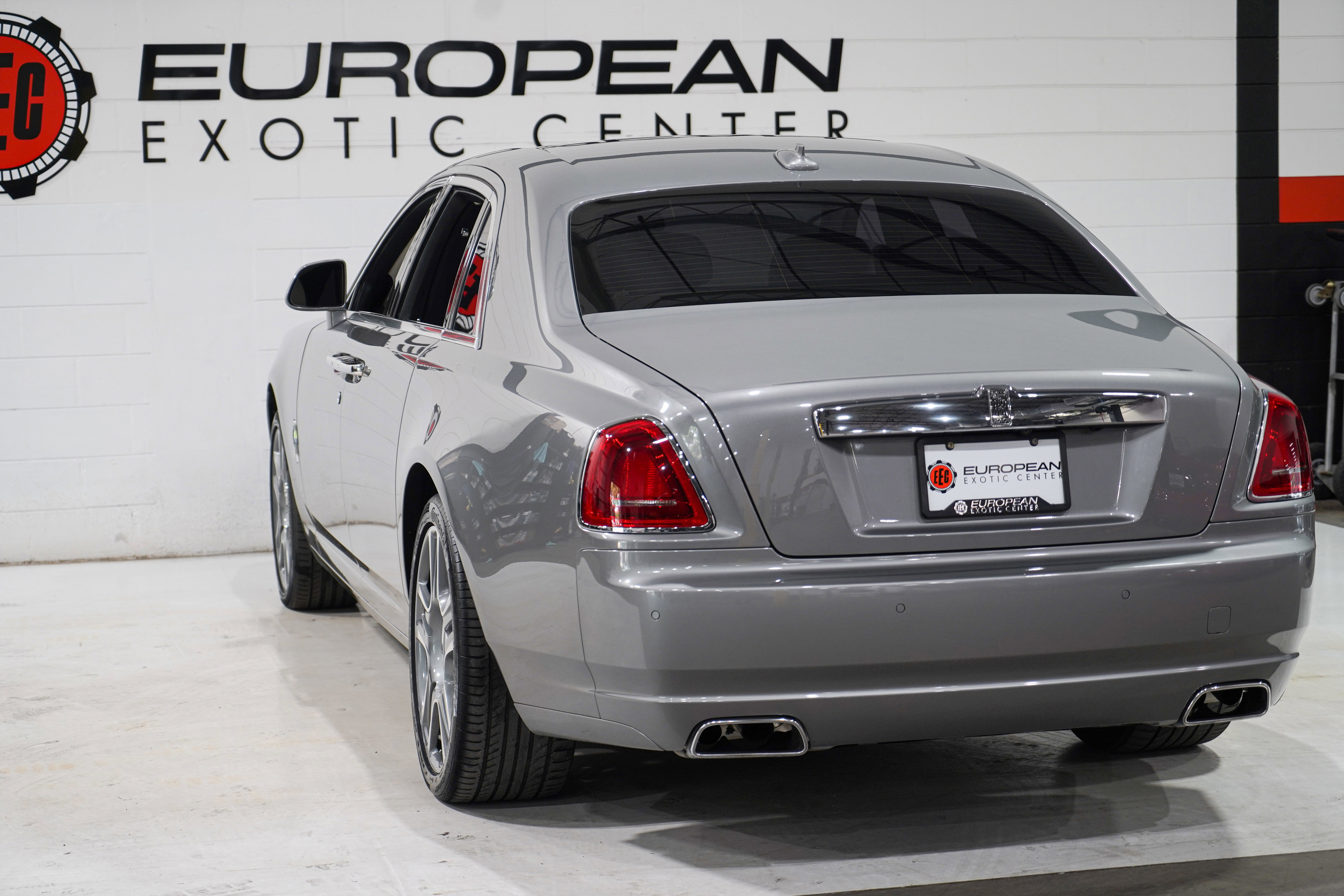Used 2015 Rolls-Royce Ghost RWD image 37
