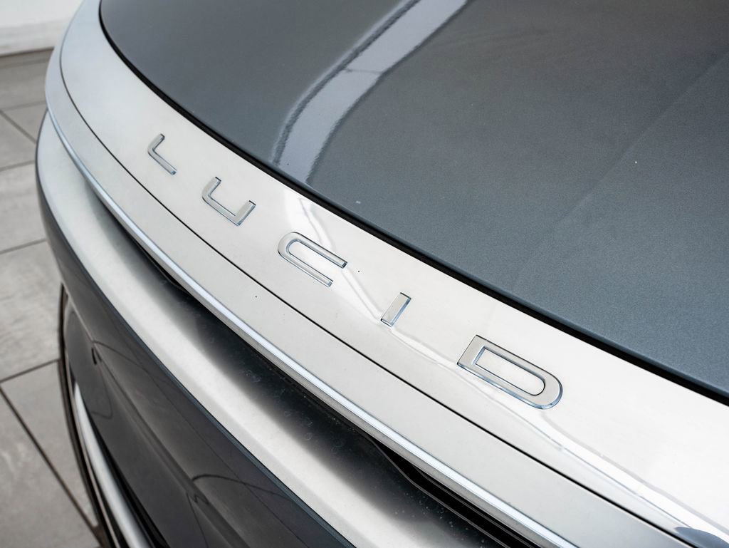 Used 2024 Lucid Air Touring image 3