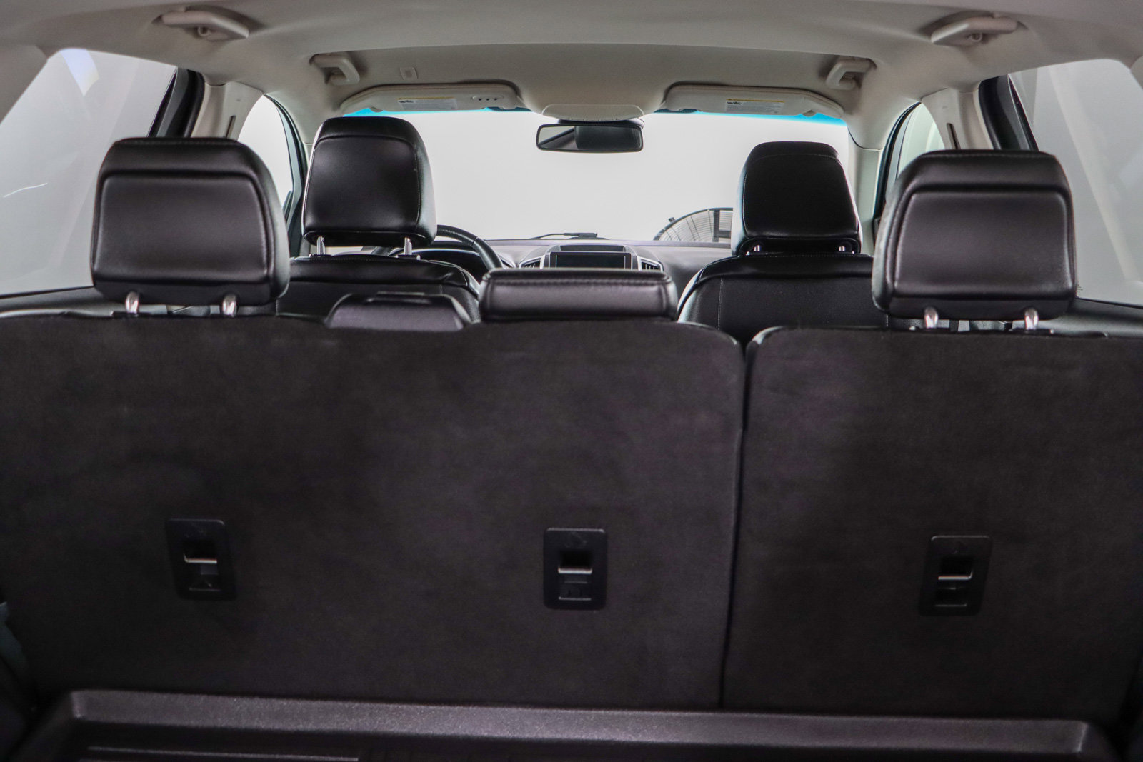 Used 2021 Ford Edge Titanium w/ Cargo Accessory Package FWD image 28