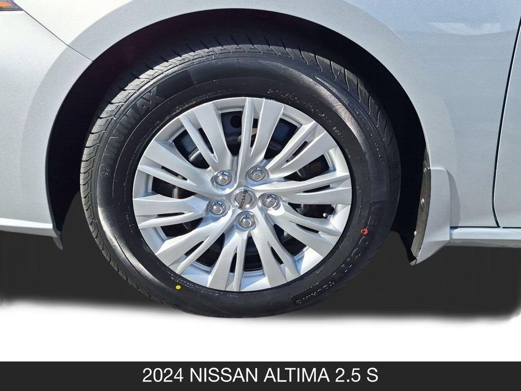 Used 2024 Nissan Altima 2.5 S FWD image 11