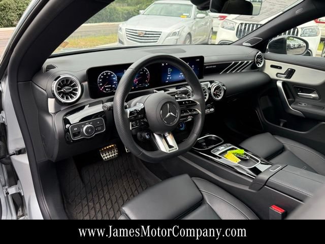 Used 2025 Mercedes-Benz CLA 35 AMG 4MATIC image 13