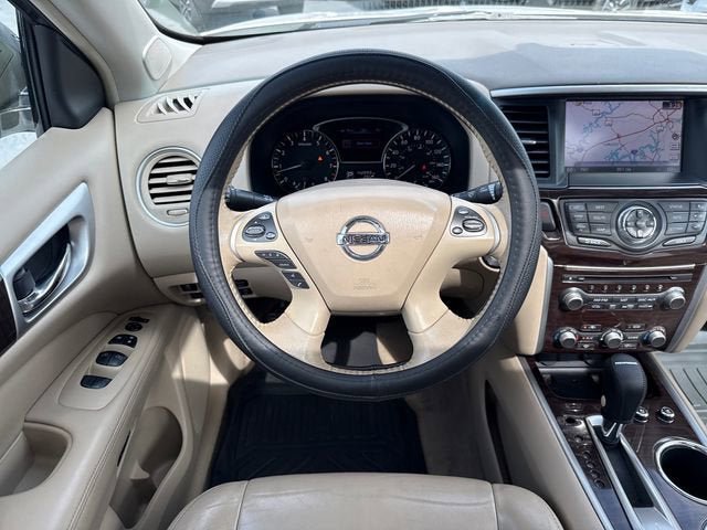 Used 2013 Nissan Pathfinder Platinum w/ Platinum Premium Pkg AWD/4WD image 14