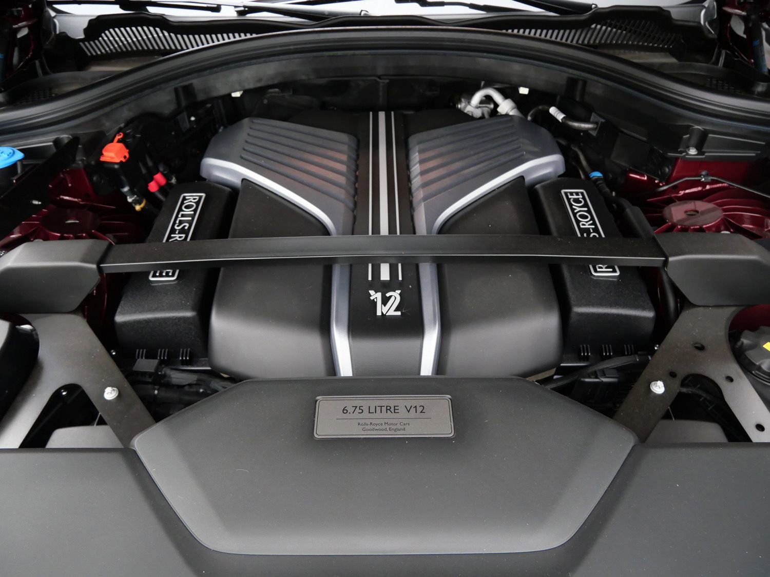 New 2025 Rolls-Royce Cullinan Black Badge image 32