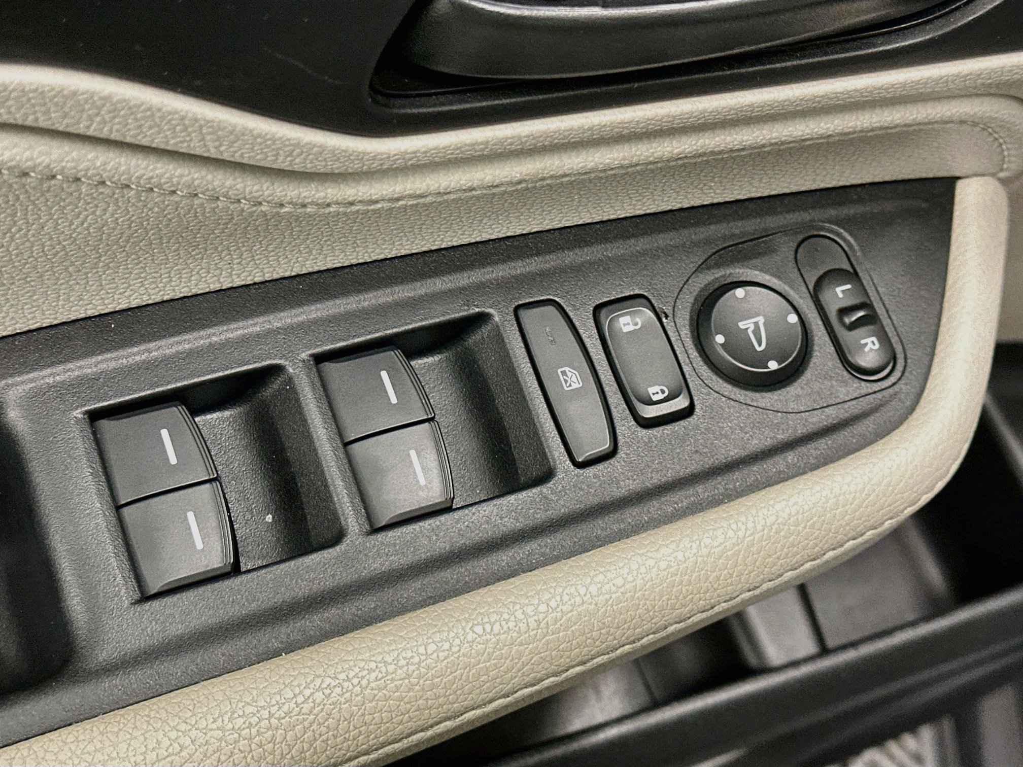 Used 2025 Honda Odyssey EX-L image 15