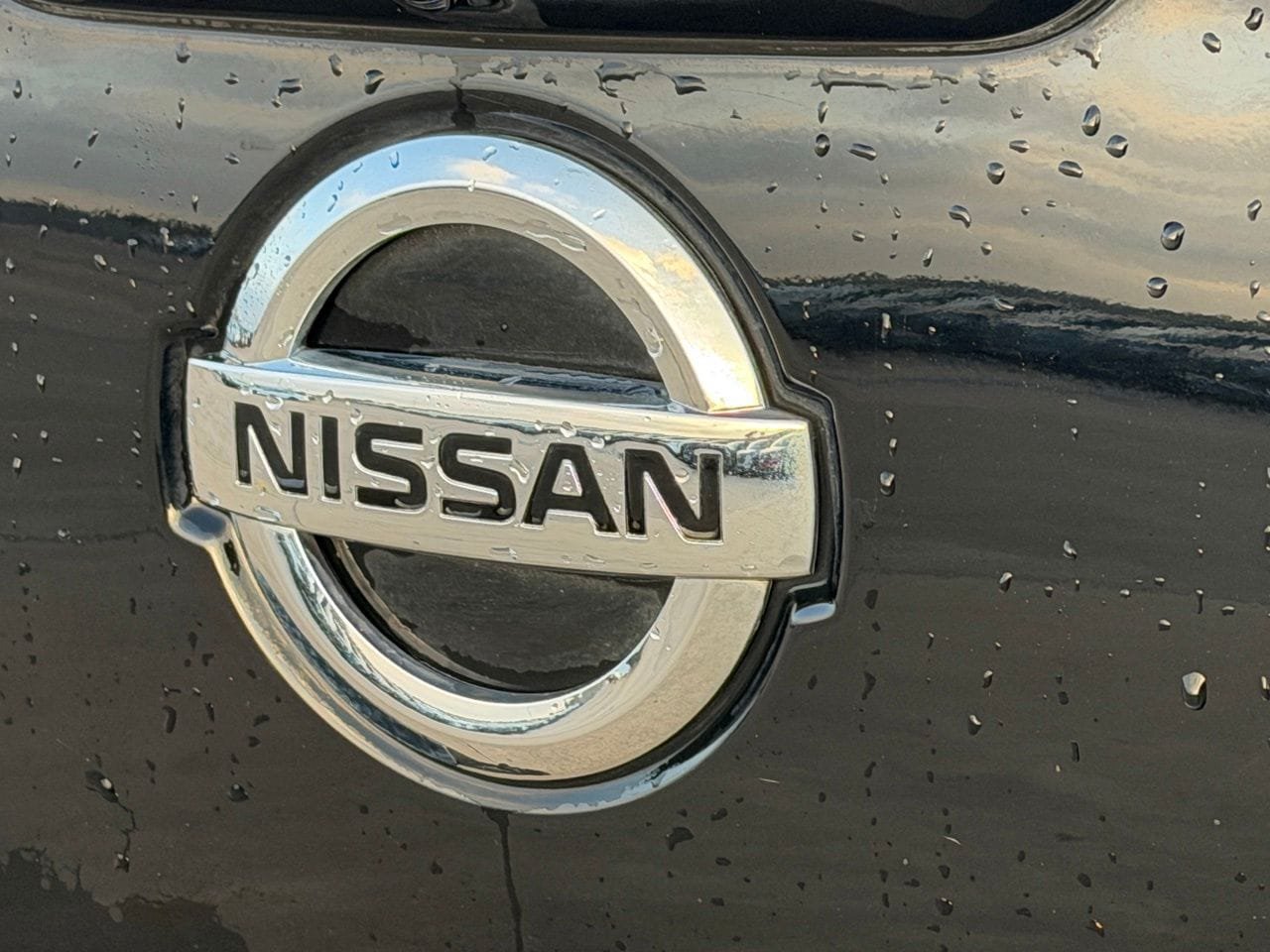 Used 2020 Nissan Titan SL w/ Moonroof Package RWD image 10