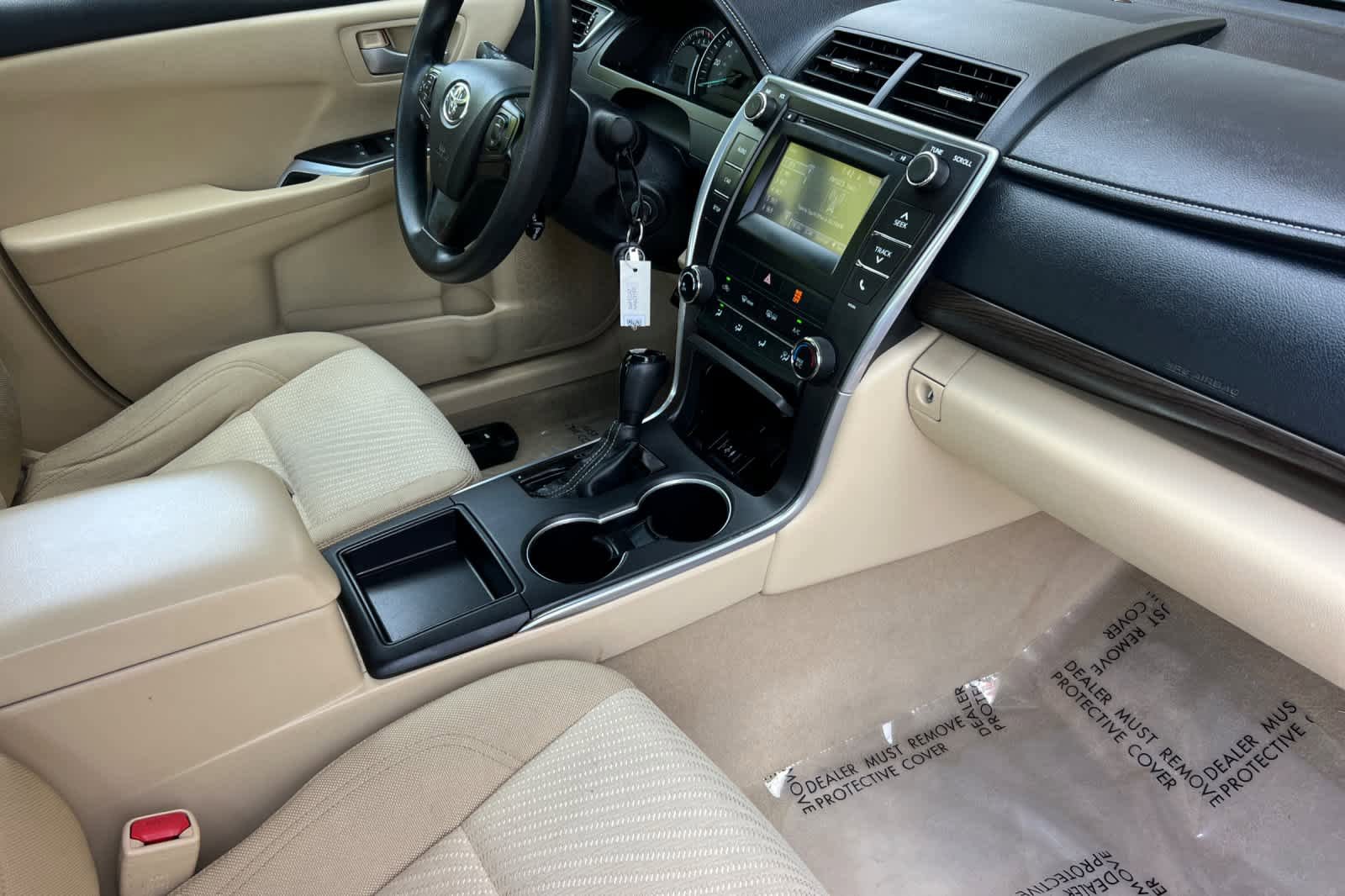 Used 2015 Toyota Camry LE FWD image 15