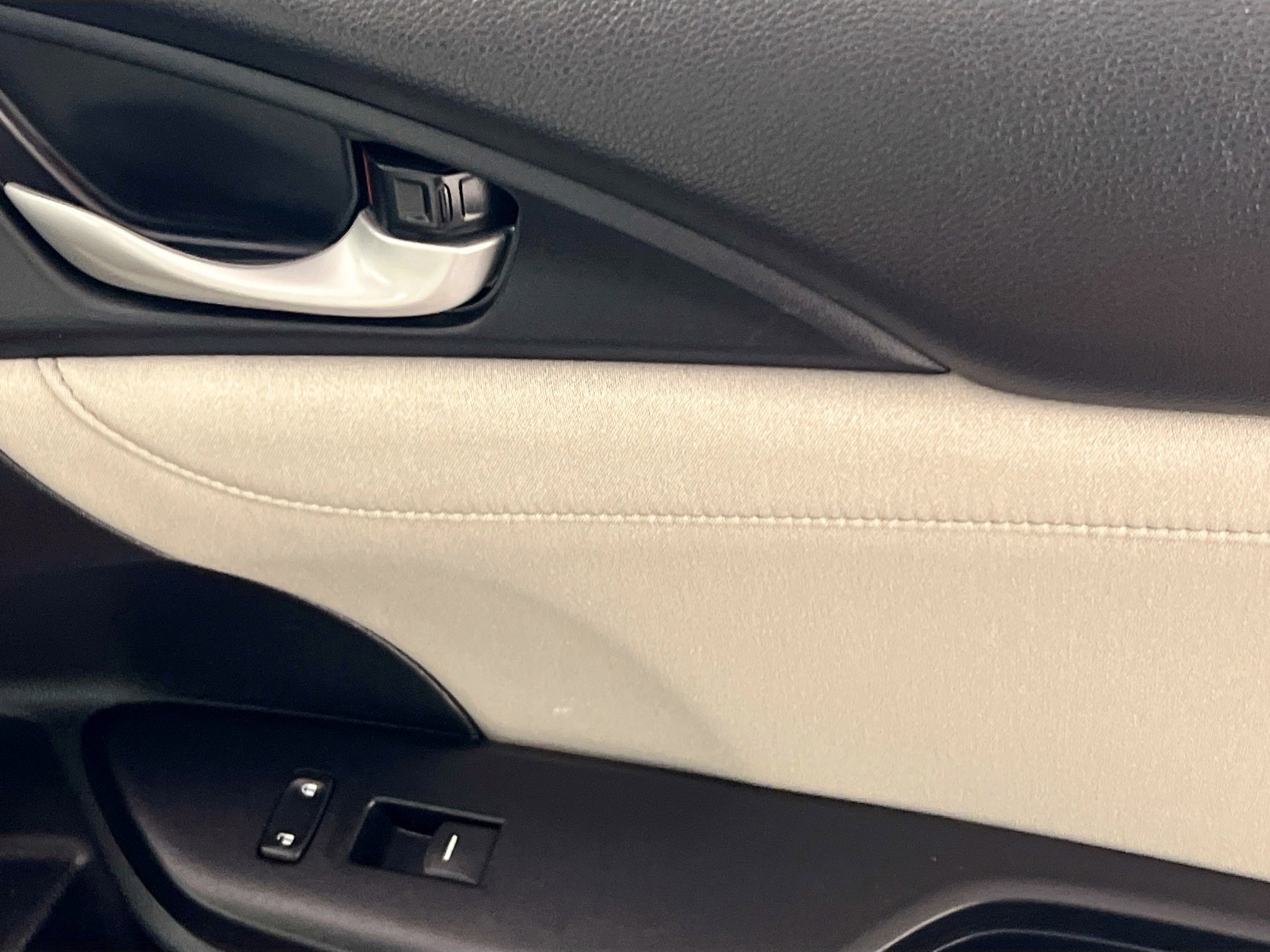 Used 2019 Honda Insight EX image 32