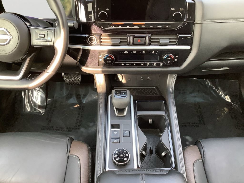 Used 2024 Nissan Pathfinder Platinum w/ Cargo Package image 16