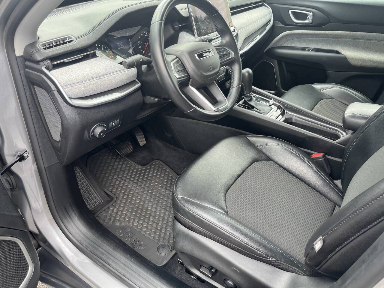 Used 2022 Jeep Compass Latitude w/ Convenience Group image 22