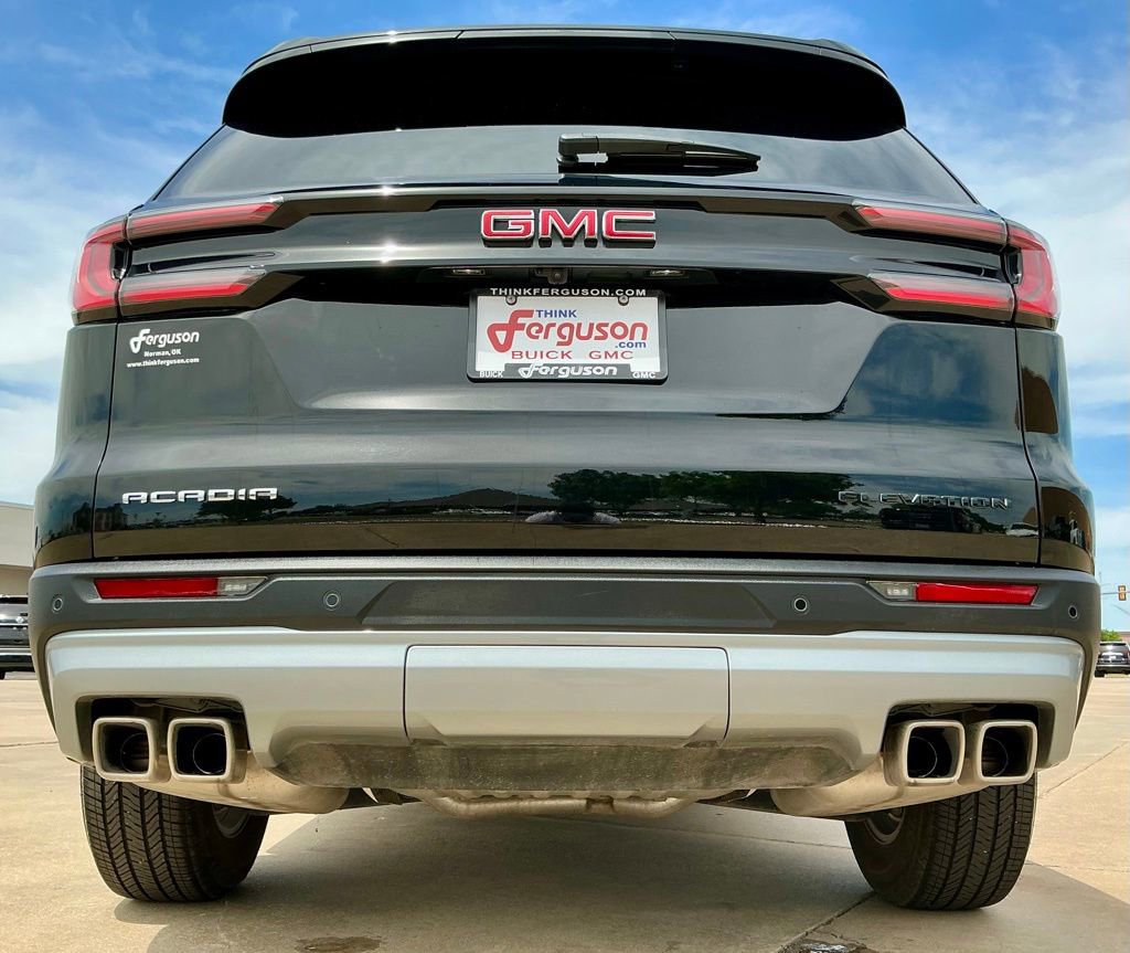 Used 2025 GMC Acadia Elevation image 17
