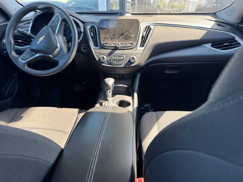 Used 2023 Chevrolet Malibu LT FWD image 16