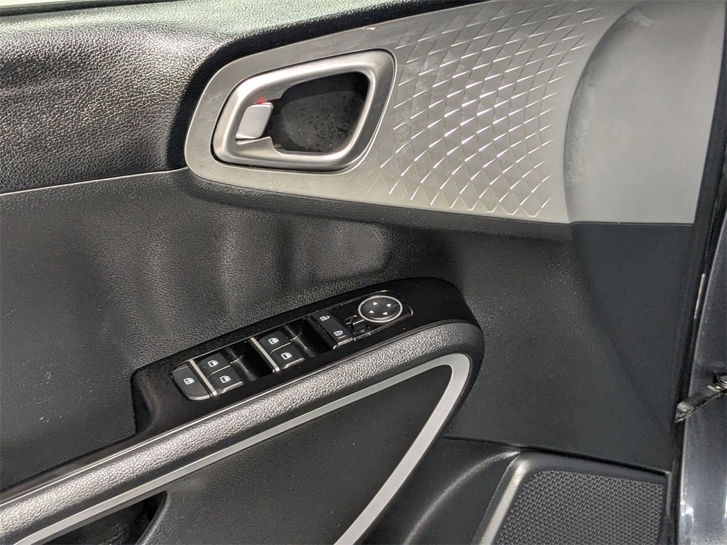 Used 2024 Kia Soul LX w/ Option Group 015 image 13