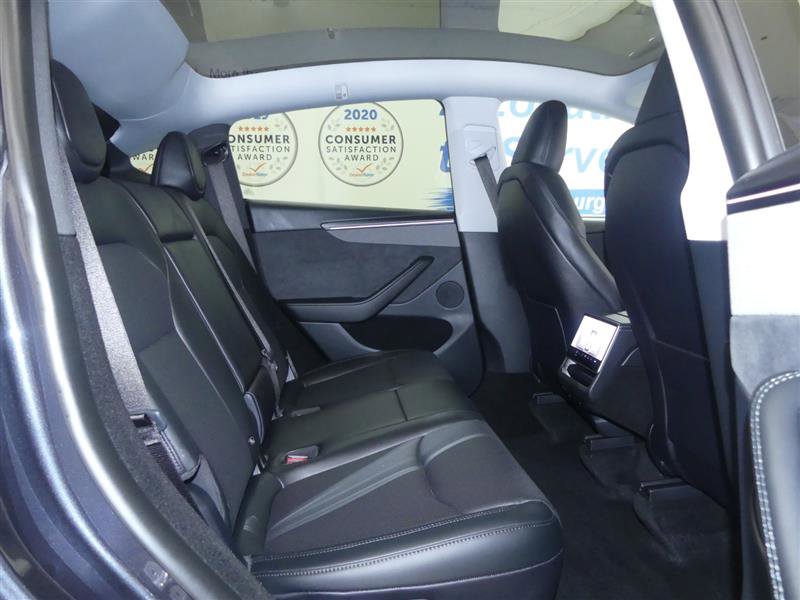 Used 2026 Tesla Model Y Long Range RWD image 19