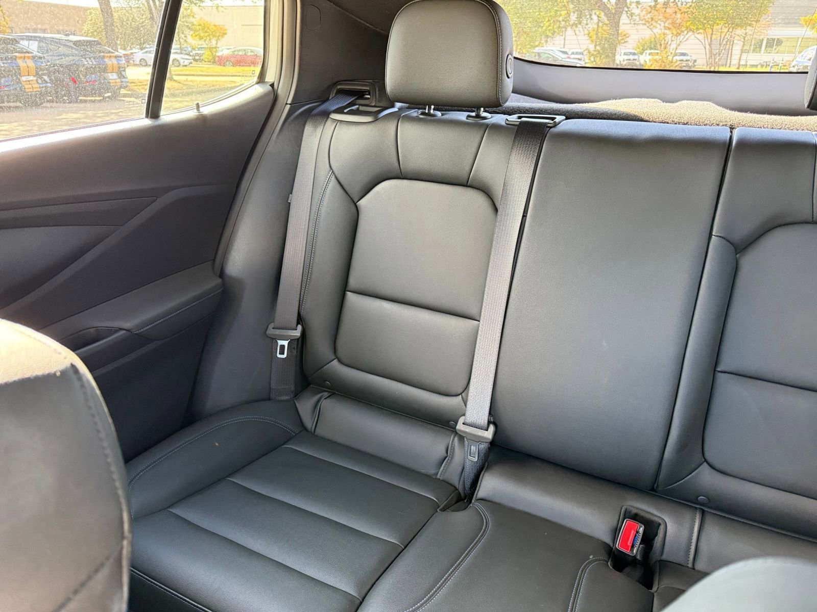 Used 2025 Buick Envista Sport Touring image 39