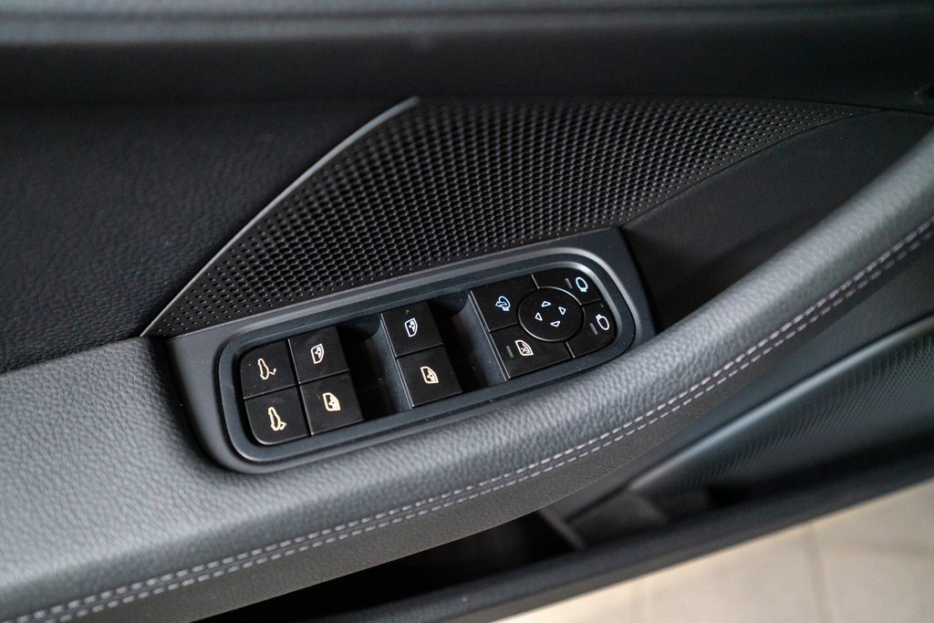 New 2025 Porsche Panamera 4 image 16